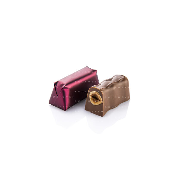 Milk chocolate filled 3 hazelnut pieces 200g