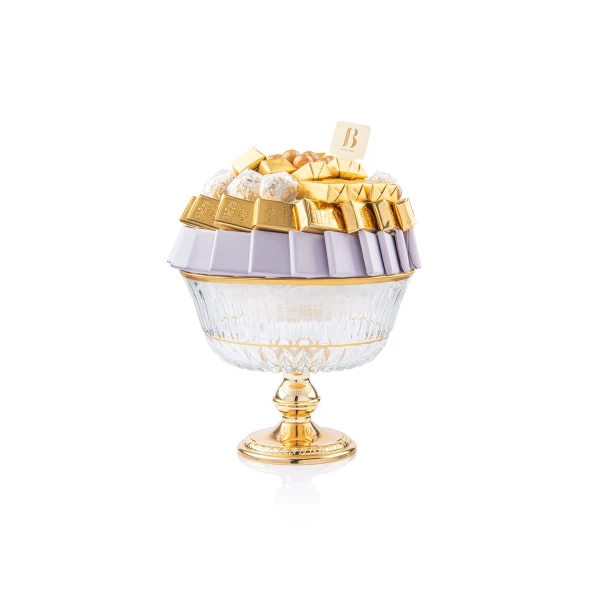 قطعة كريستال مذهب مع شوكولاتة فاخرة وسط