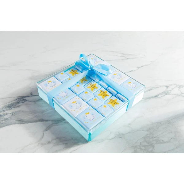 صينية بلكسي مع شوكولاتة مصممة خصيصاً لولود جديد صبي