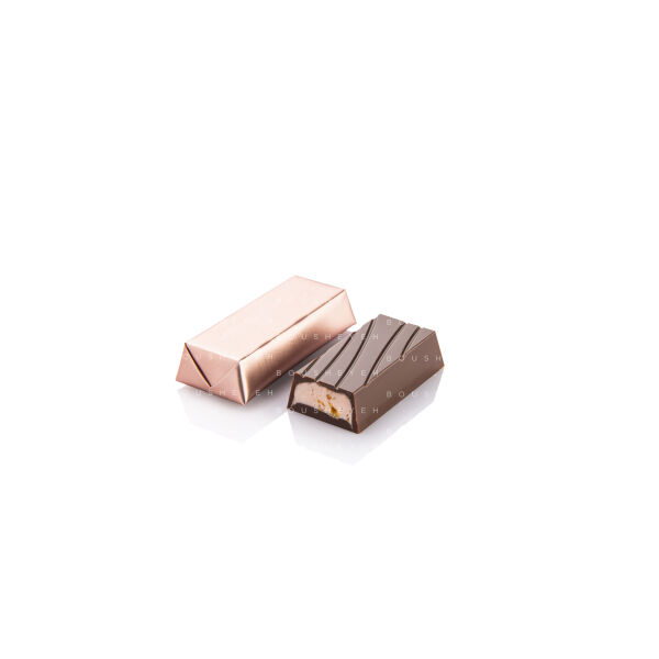 Dark chocolate filled strawberry cream & crunchy 200g